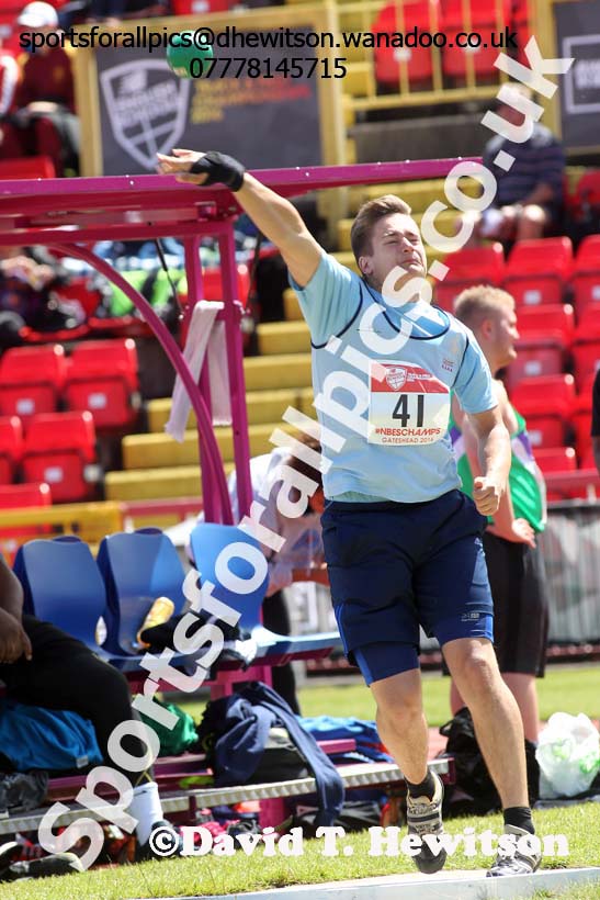 Senior boys shot putt, English Schools Track and Field. Photo: David T. Hewitson/Sports for All Pics